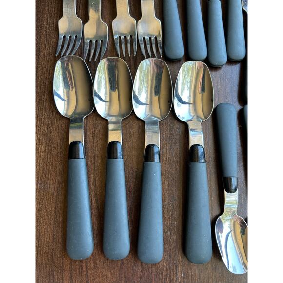 Oneida Stainless Flatware Black Handle Lot of 16 Spoons Forks Knives - Picture 2 of 9